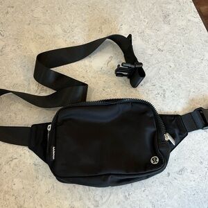 Lululemon Everywhere Belt Bag Large, black